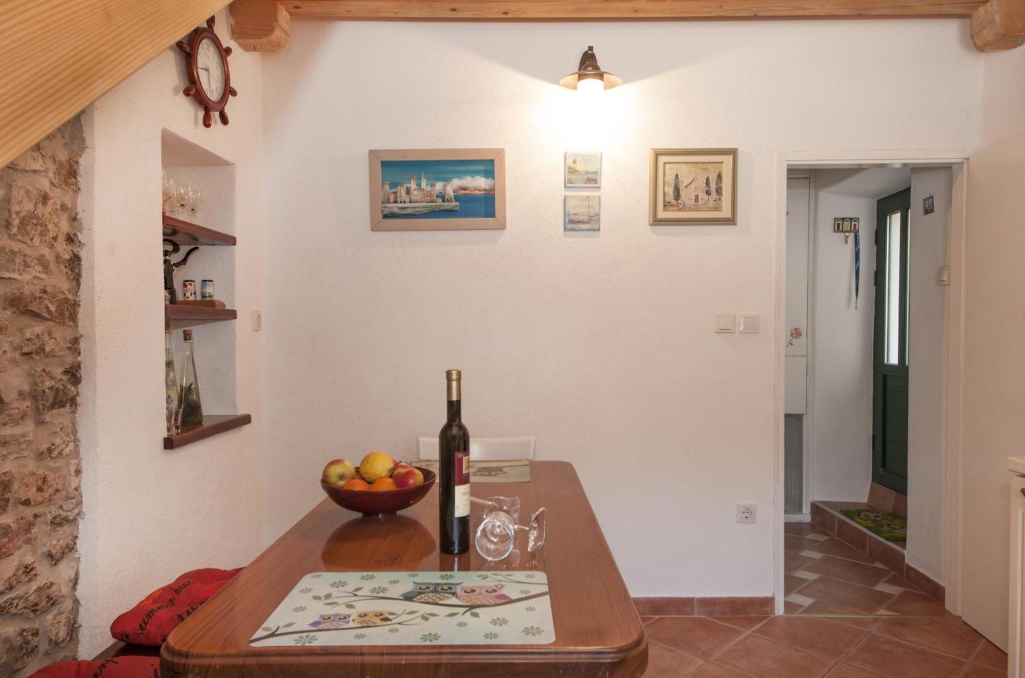 Seaside Holiday House Maslinica, Solta - 13965 Grohote Rum bild