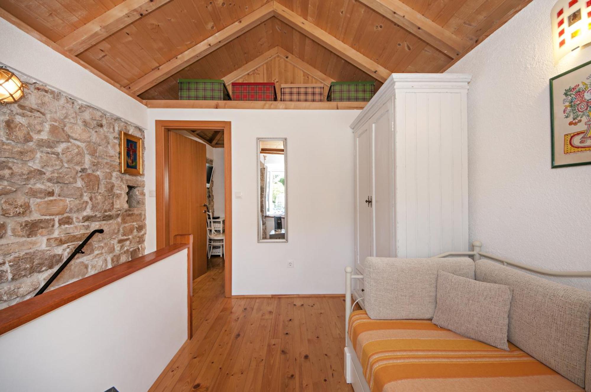 Seaside Holiday House Maslinica, Solta - 13965 Grohote Rum bild