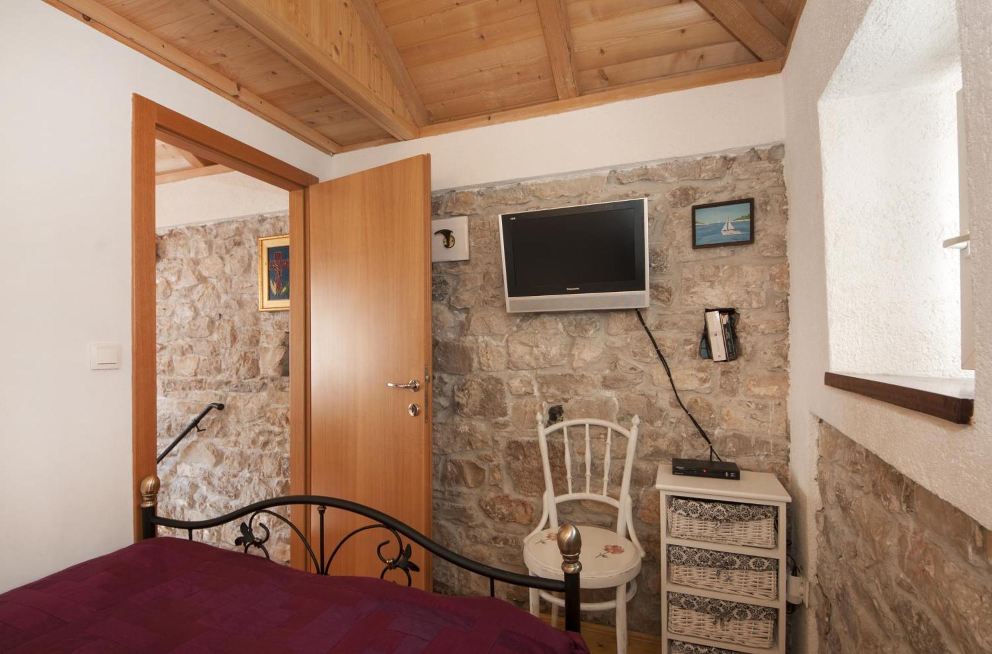 Seaside Holiday House Maslinica, Solta - 13965 Grohote Rum bild